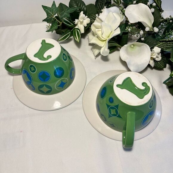 Set 2006 Holiday Starbucks Mugs w/Plates - Picture 3 of 11